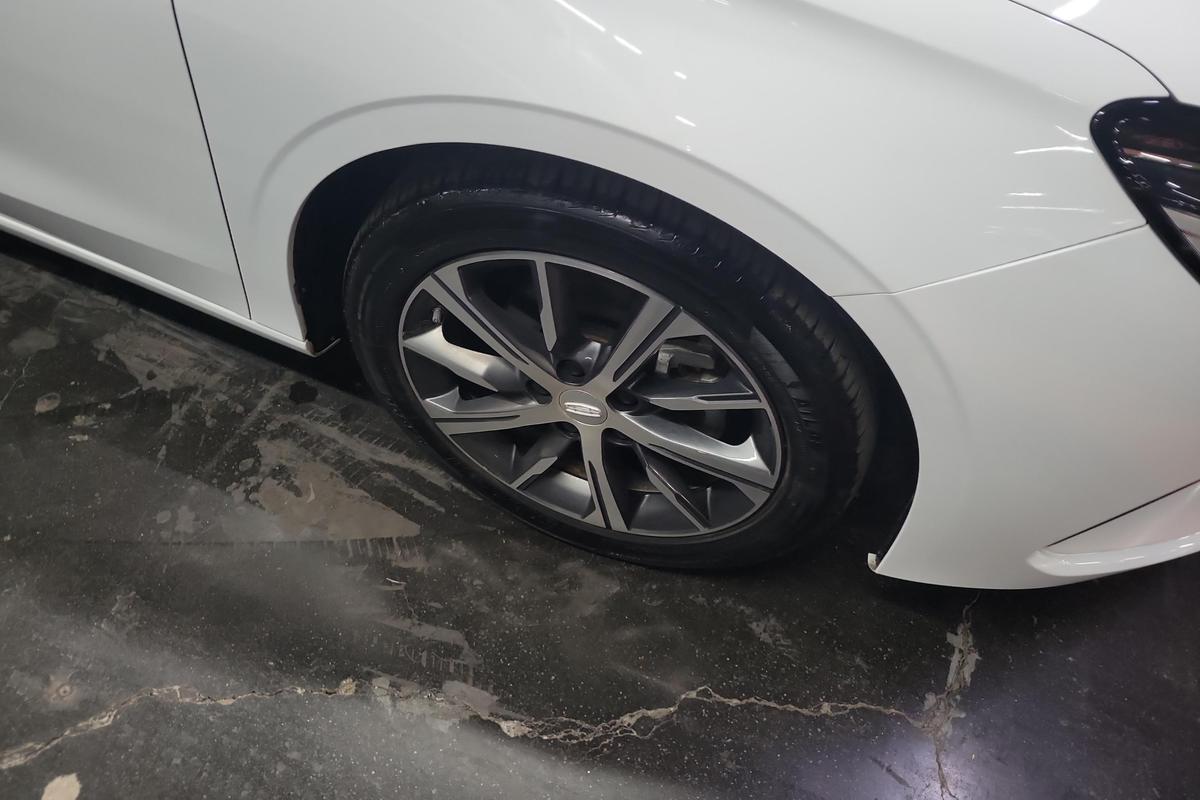 二手帝豪 2023款 第4代 冠军版 1.5L CVT尊贵型图片5