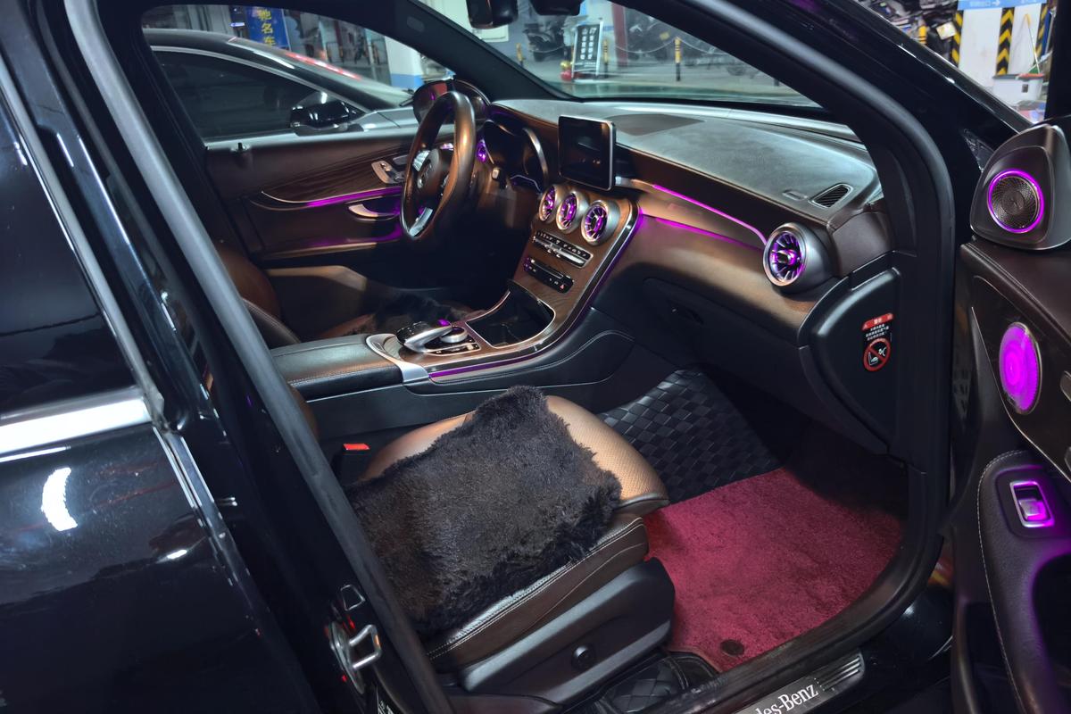 二手奔驰GLC 2019款 改款 GLC 300 L 4MATIC 动感型图片6