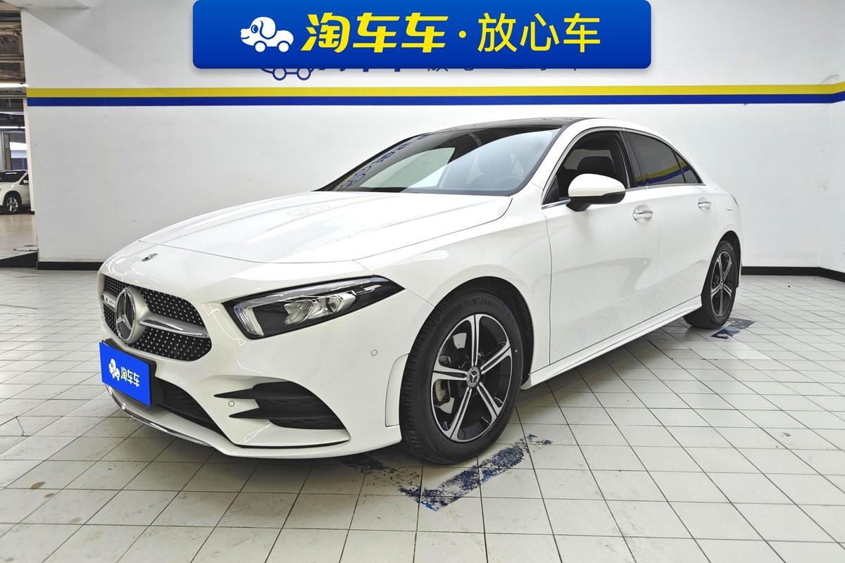 二手奔驰A级 2022款 二次改款 A 200 L 运动轿车时尚版图片1