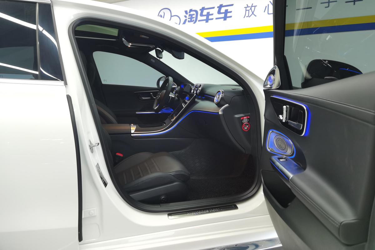 二手奔驰C级 2023款 改款 C 200 L 运动版图片6