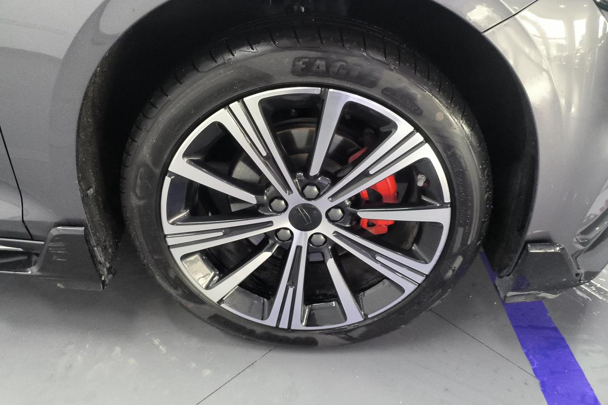 二手星瑞 2025款 2.0T 东方曜·望月版图片5