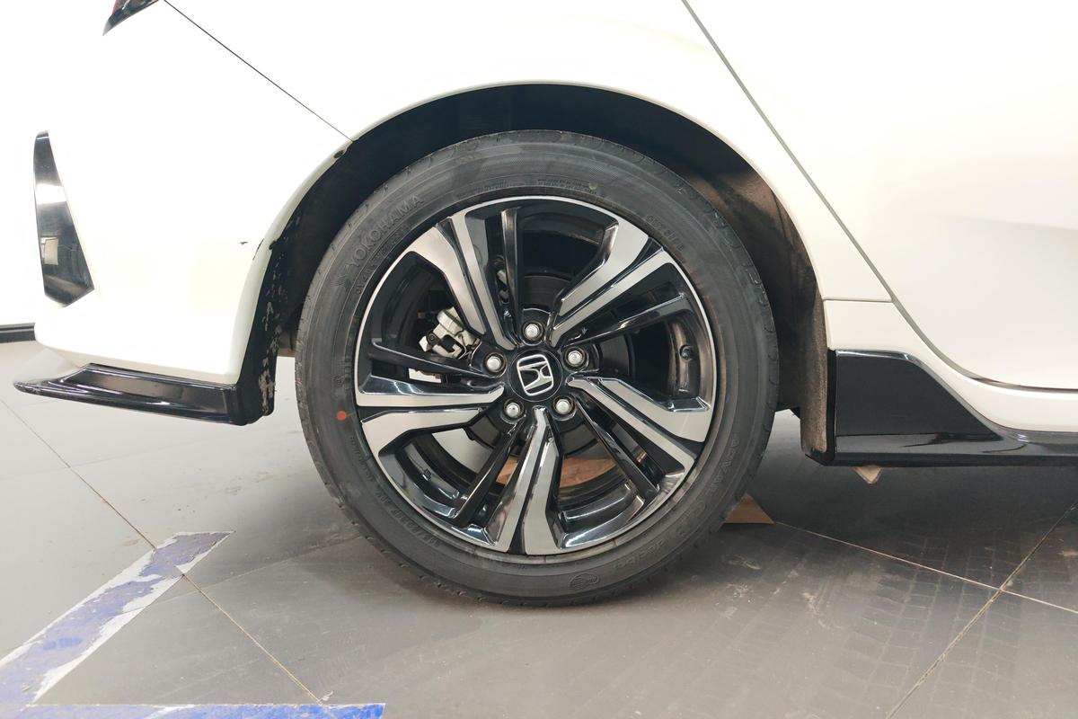 二手思域 2020款 HATCHBACK 220TURBO CVT潮酷控图片5