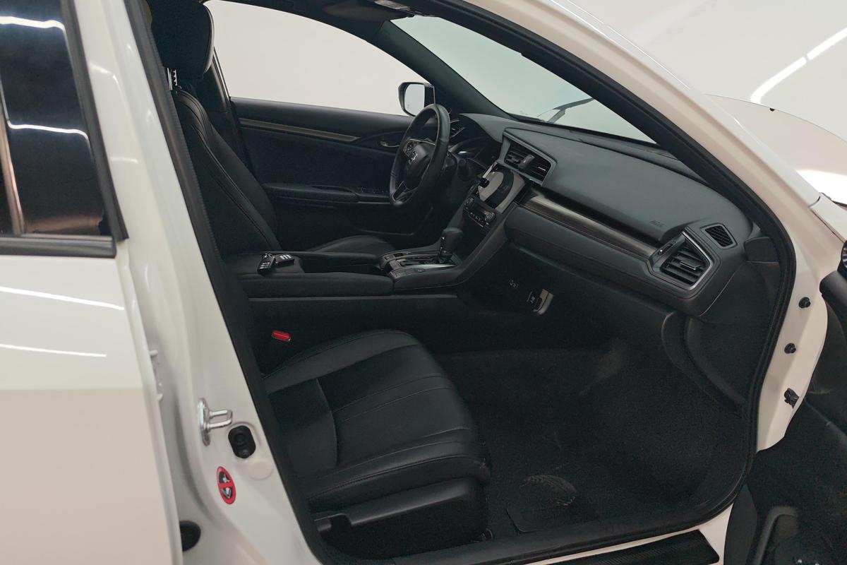 二手思域 2020款 HATCHBACK 220TURBO CVT潮酷控图片6