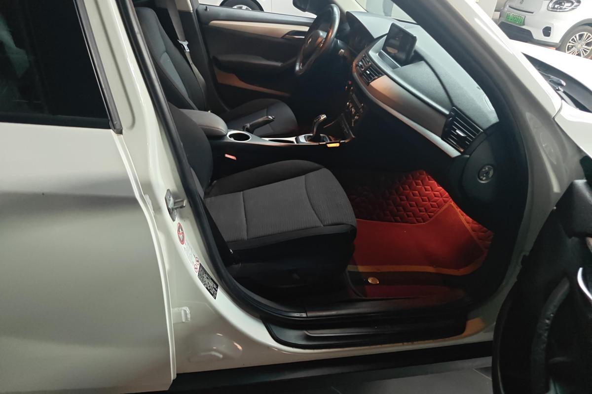 二手宝马X1 2014款 sDrive18i 时尚型图片6