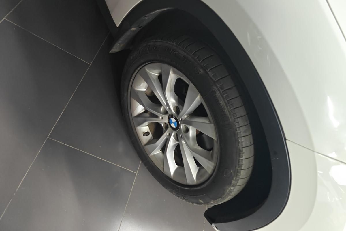 二手宝马X1 2014款 sDrive18i 时尚型图片5