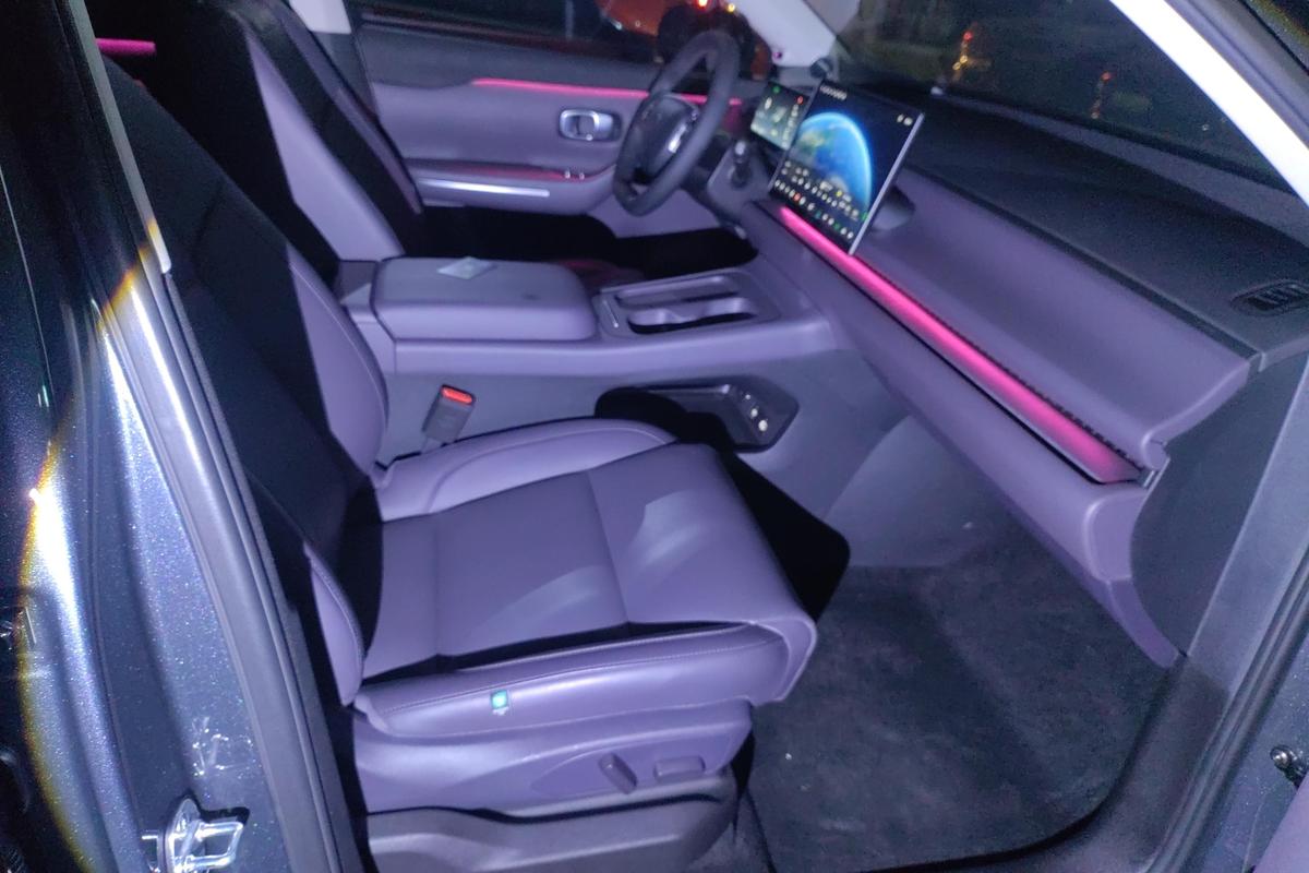 二手零跑C10 2024款 增程式 210智享版图片6