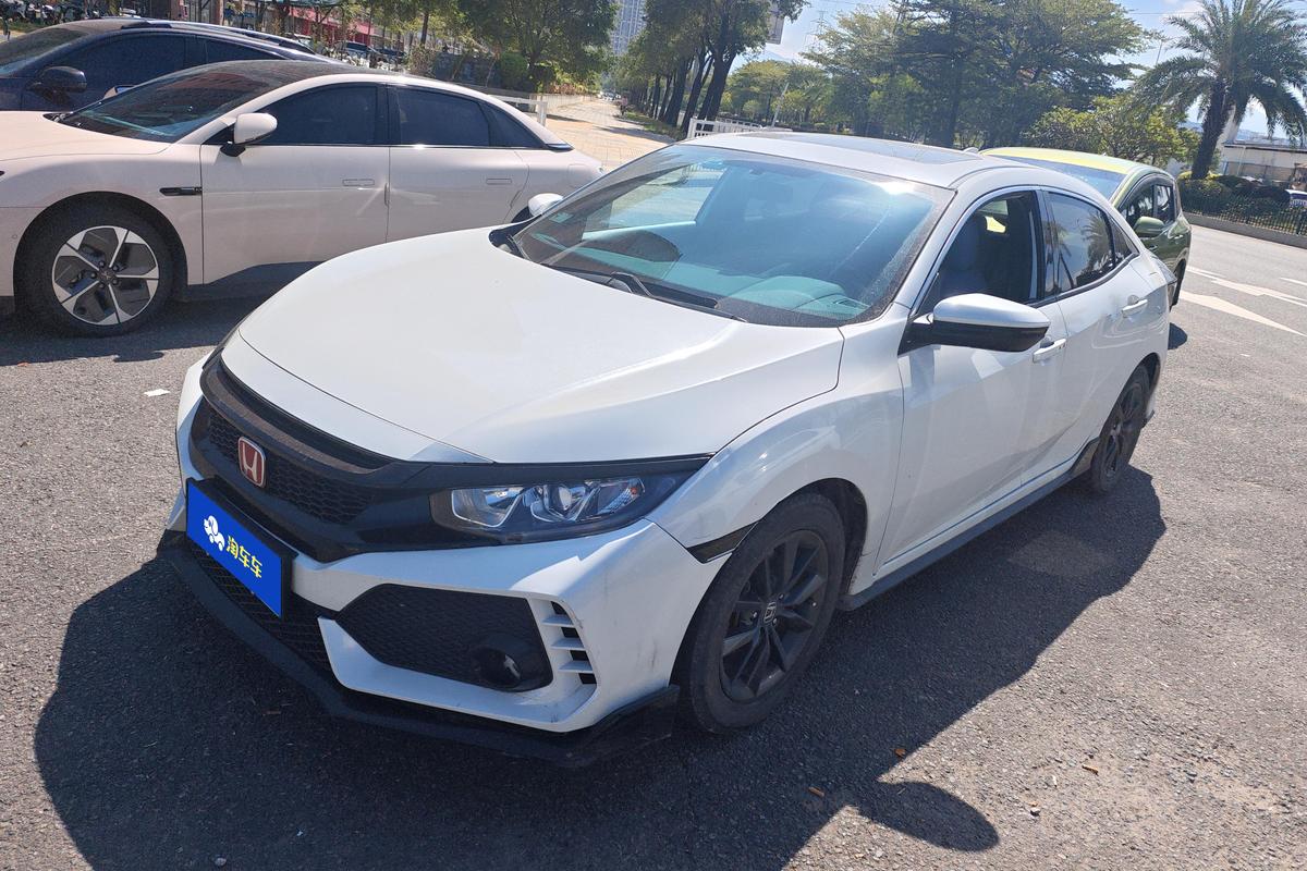 二手思域 2020款 HATCHBACK 220TURBO CVT新锐控图片1