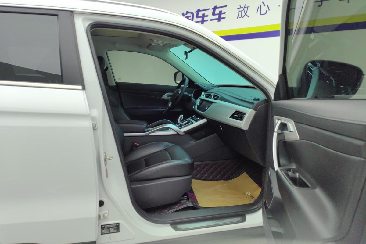 二手博越 2020款 1.8TD DCT两驱智联型4G互联版图片6