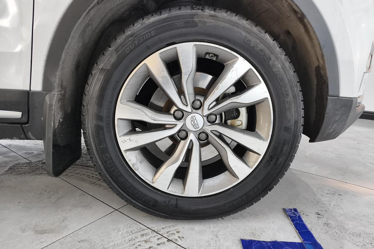 二手博越 2016款 1.8TD 自动智联型图片5