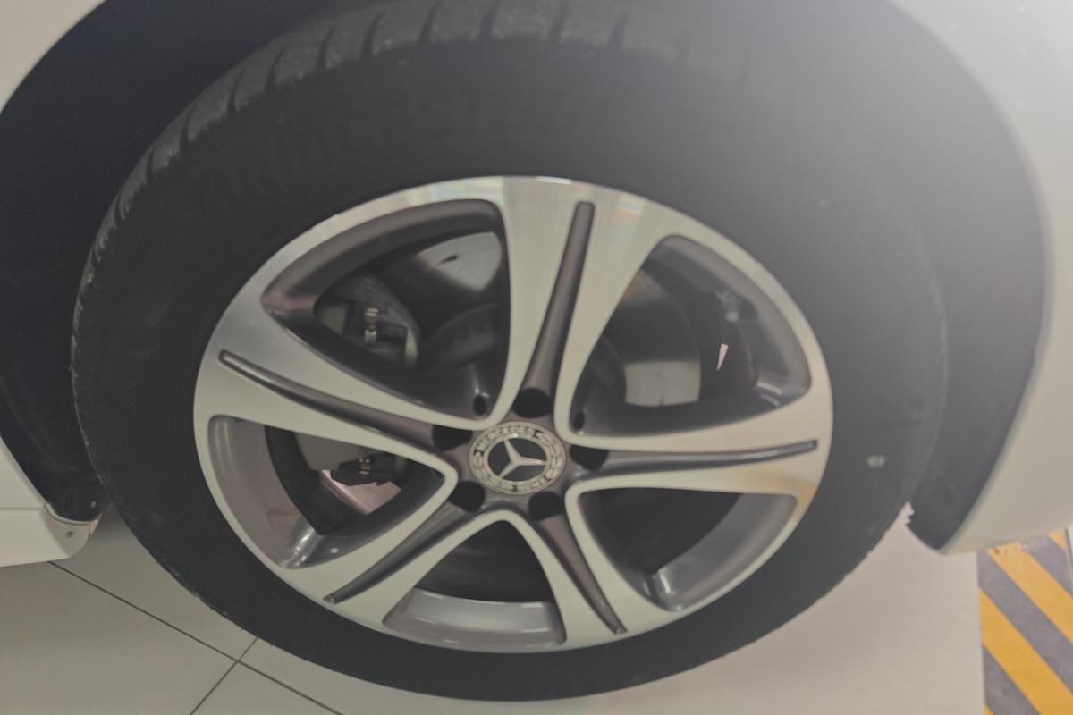 二手奔驰C级 2022款 改款 C 200 L 运动版图片5