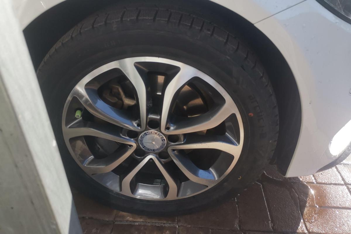 二手奔驰C级 2015款 改款 C 200 L 运动型图片5