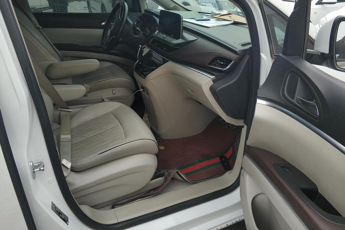 二手别克GL8 2021款 陆上公务舱 652T 舒适型图片6