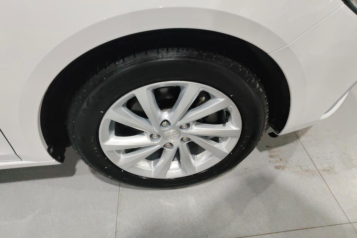 二手威朗 2018款 三厢 15S 自动领先型图片5