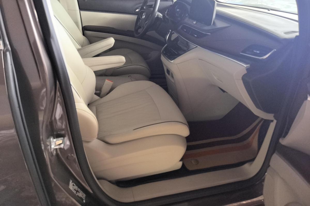 二手别克GL8 2022款 改款 陆上公务舱 652T 智慧豪华型图片6