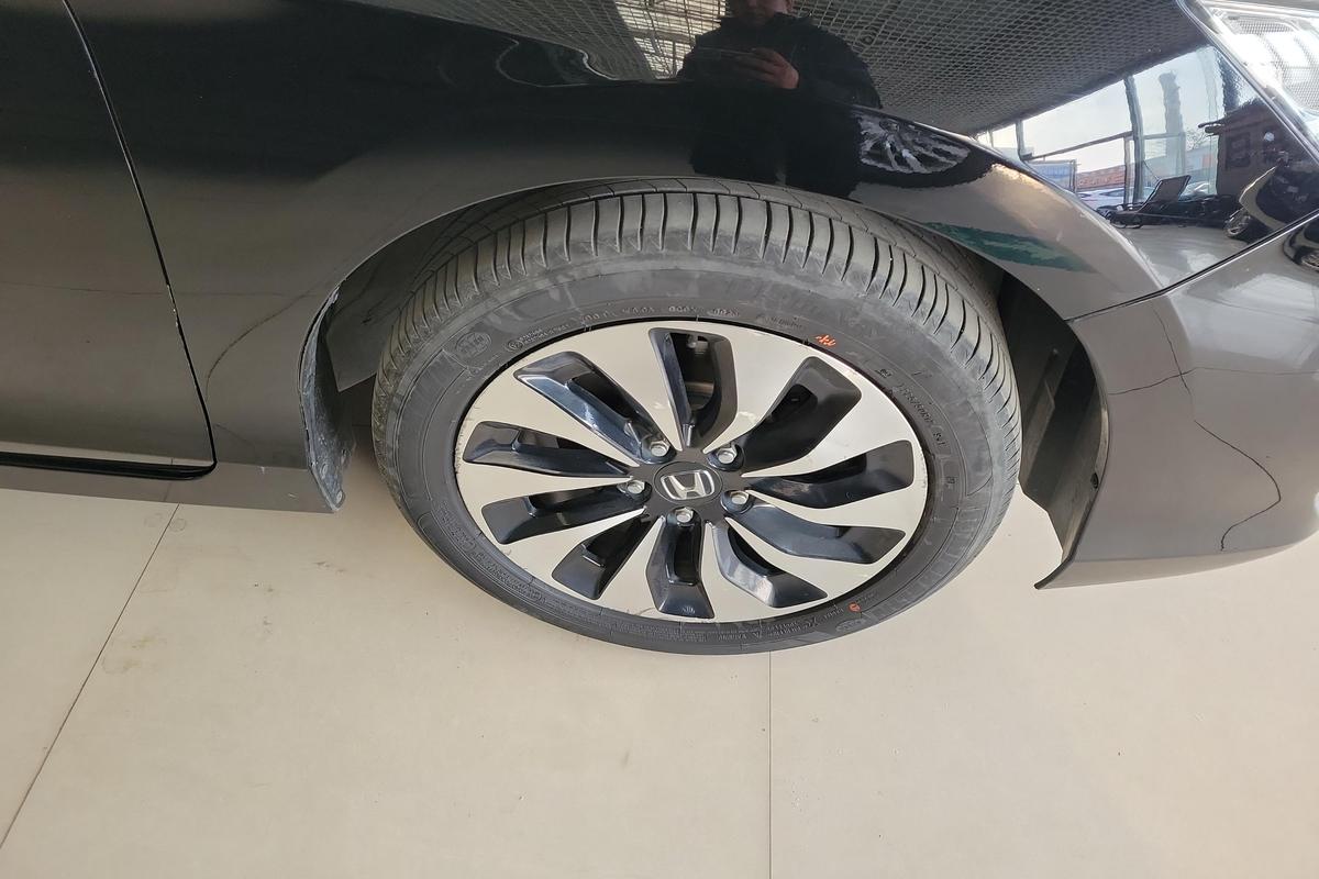 二手雅阁 2016款 混动 2.0L 锐酷版图片5