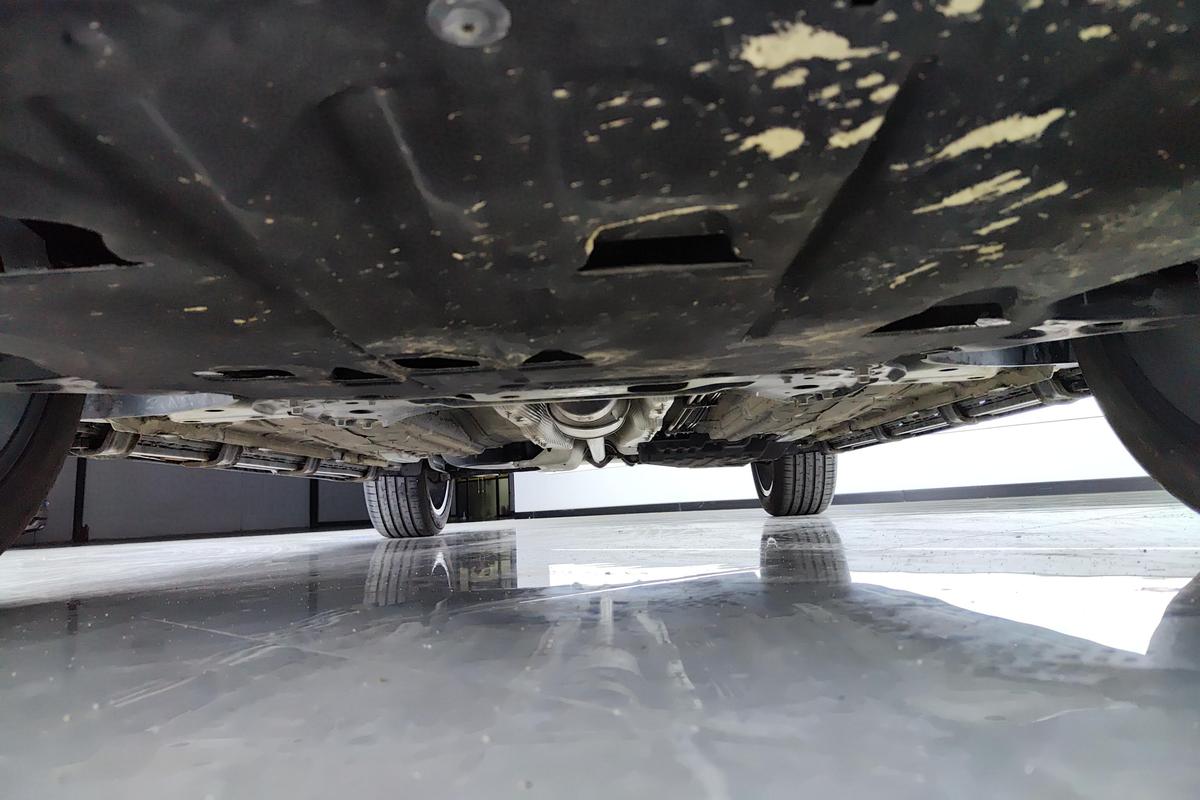 二手博越L 2024款 1.5TD DCT尊贵版图片4