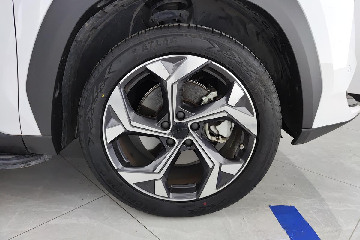 二手博越L 2024款 1.5TD DCT尊贵版图片5