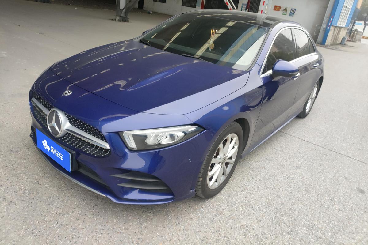 二手奔驰A级 2020款 改款 A 200 L 运动轿车时尚型图片1
