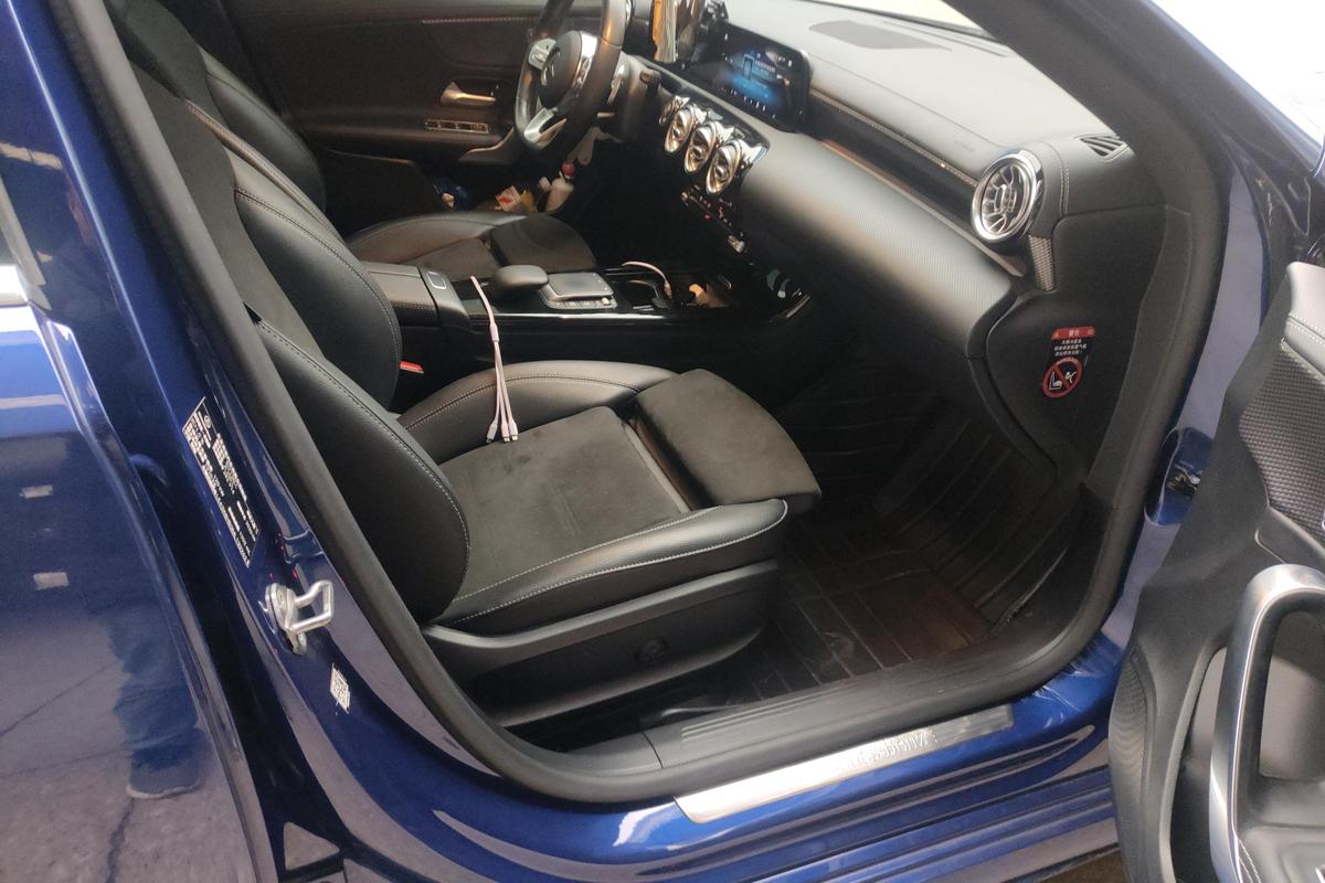 二手奔驰A级 2020款 改款 A 200 L 运动轿车时尚型图片6