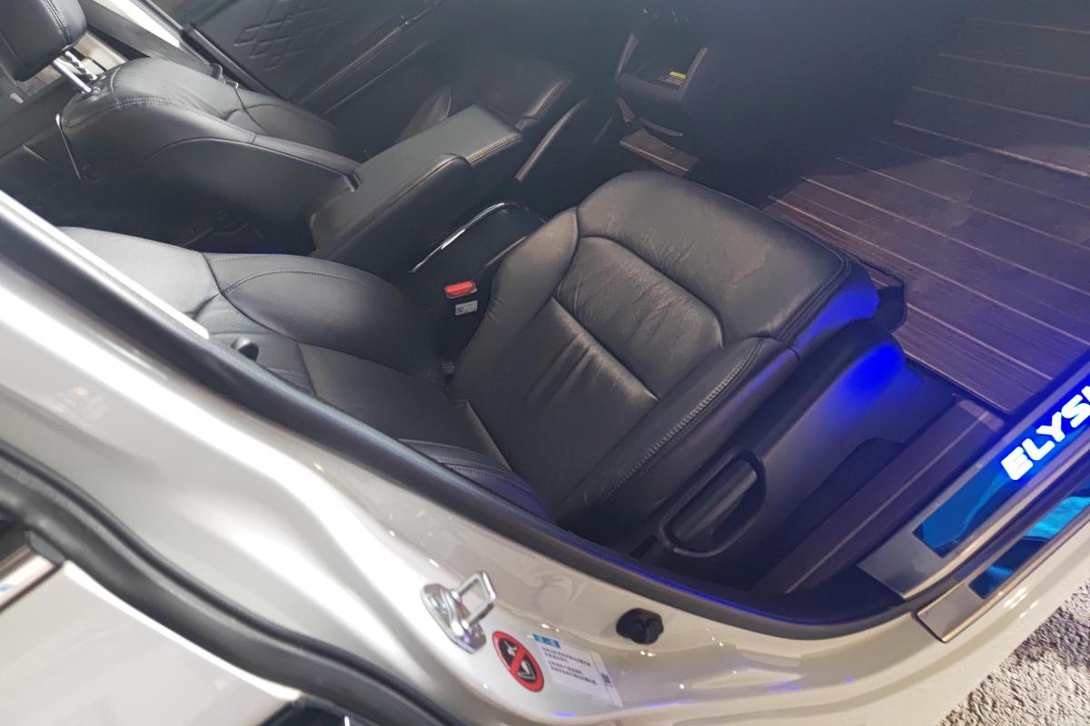 二手艾力绅 2022款 2.0L 混动至尊版图片6