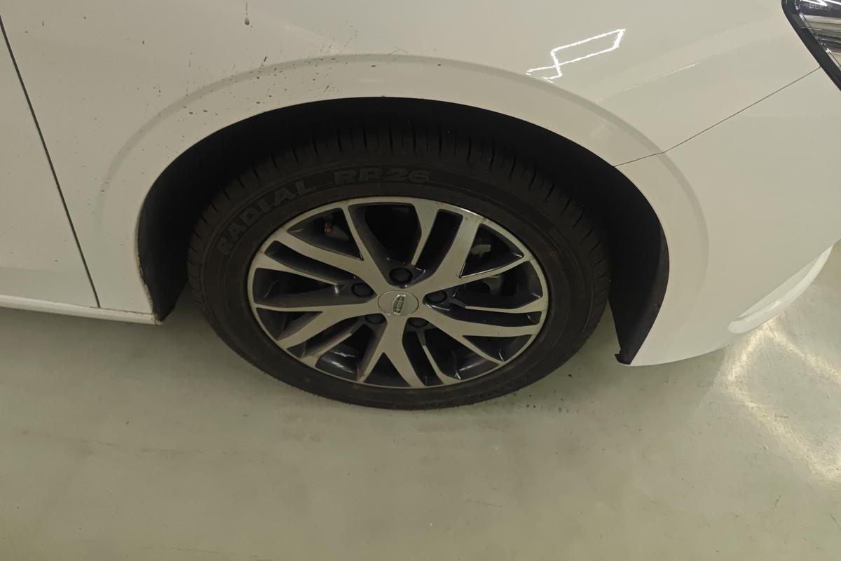 二手帝豪 2023款 第4代 冠军版 1.5L CVT豪华型图片5