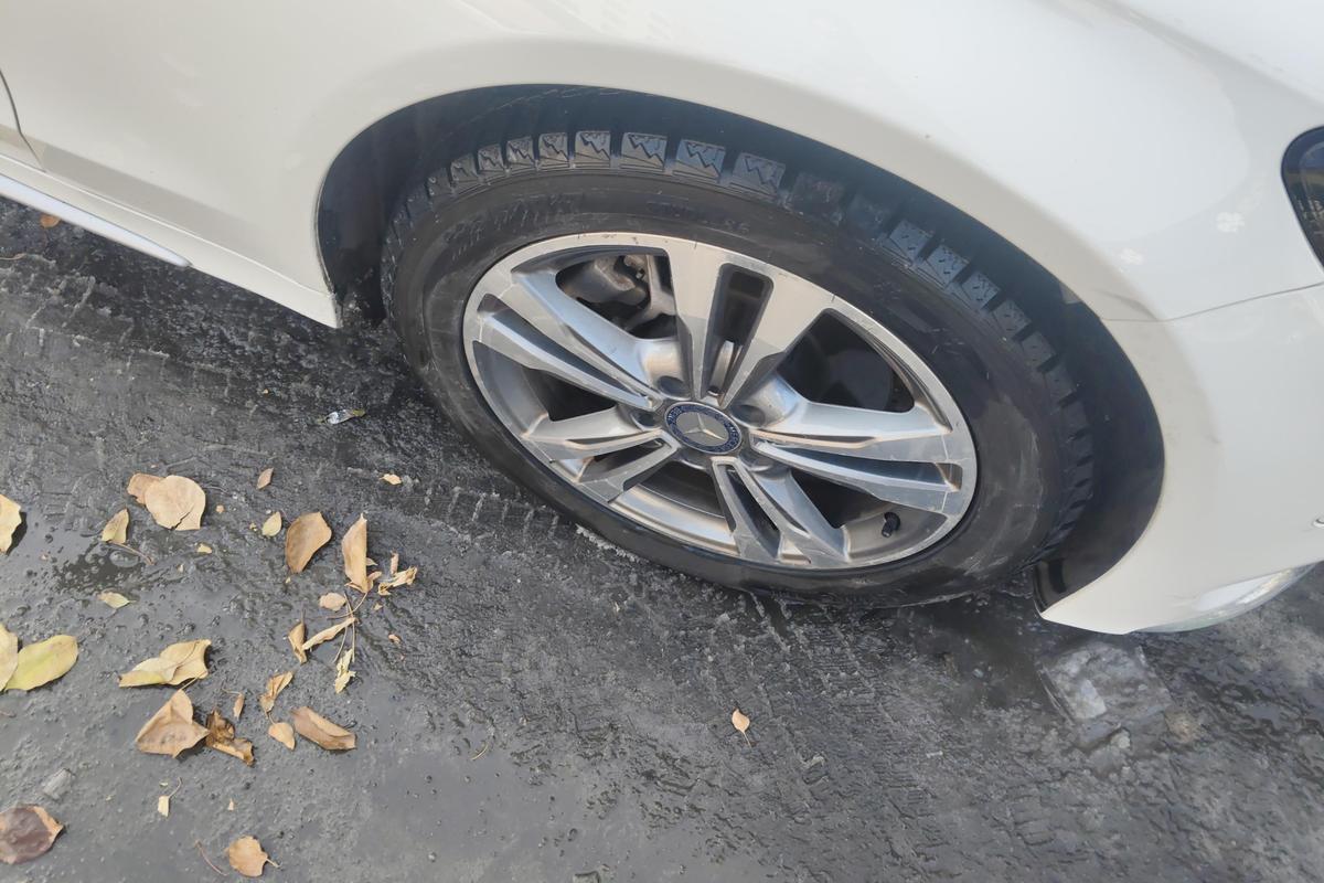 二手奔驰C级 2015款 改款 C 200 L 运动型图片5