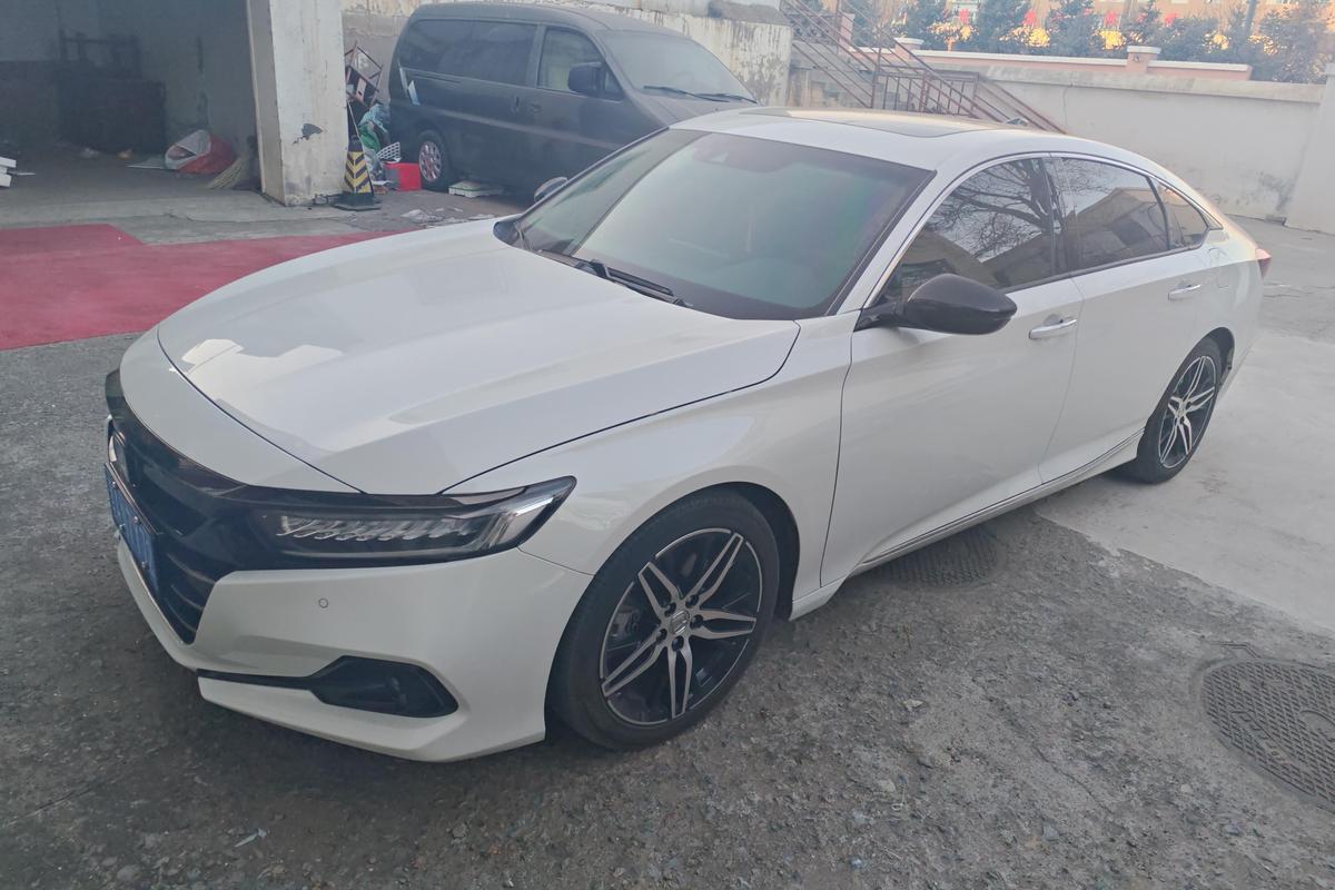 二手雅阁 2022款 锐·混动 2.0L 幻夜·锐智版图片1