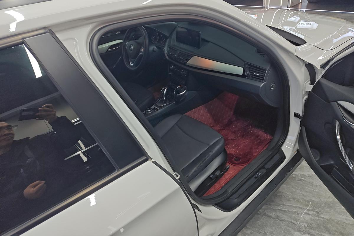 二手宝马X1 2014款 sDrive18i 领先型图片6