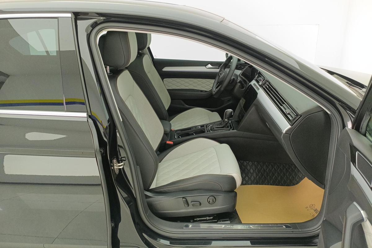 二手迈腾 2023款 200万辆纪念版 330TSI DSG豪华型图片6