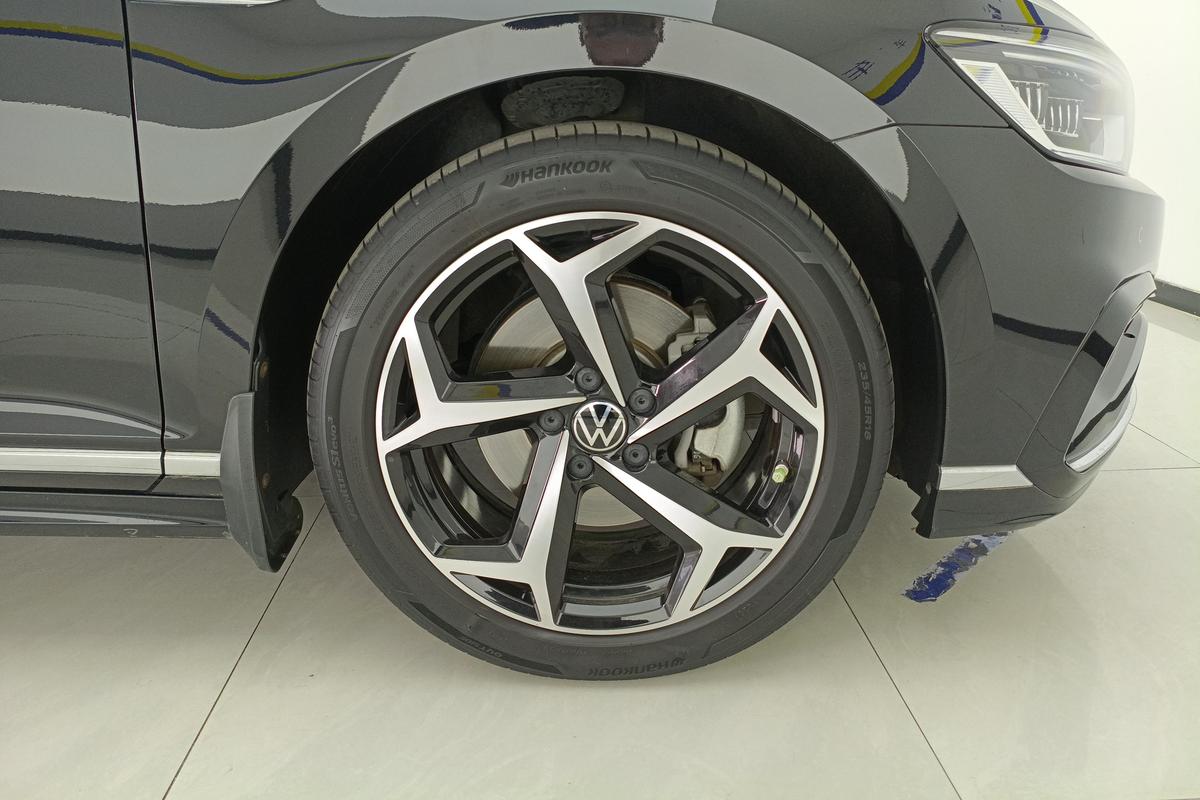 二手迈腾 2023款 200万辆纪念版 330TSI DSG豪华型图片5