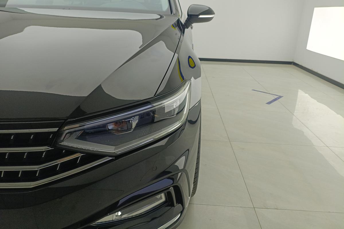 二手迈腾 2024款 200万辆众享款 330TSI DSG豪华型图片2