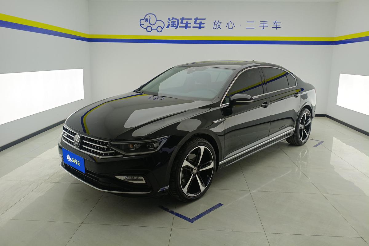 二手迈腾 2024款 200万辆众享款 330TSI DSG豪华型图片1