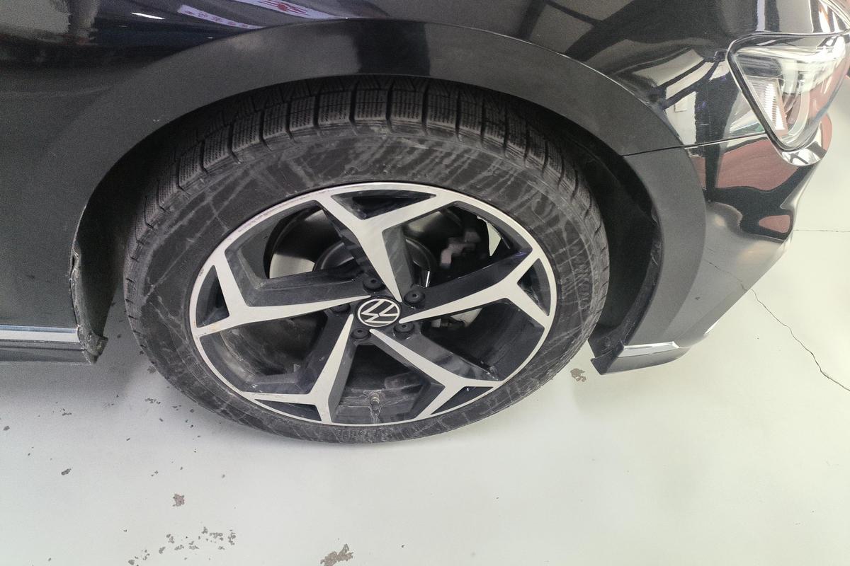 二手迈腾 2023款 200万辆纪念版 330TSI DSG豪华型图片5