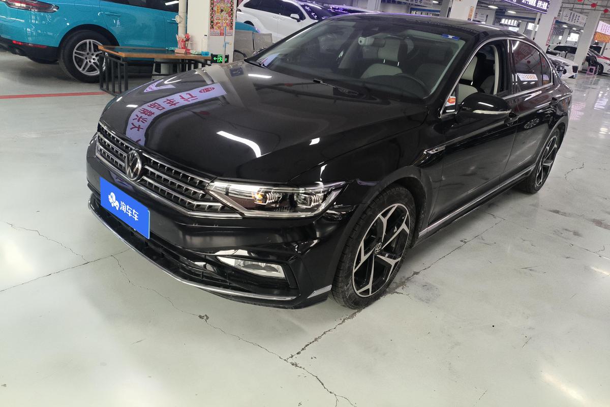 二手迈腾 2023款 200万辆纪念版 330TSI DSG豪华型图片3