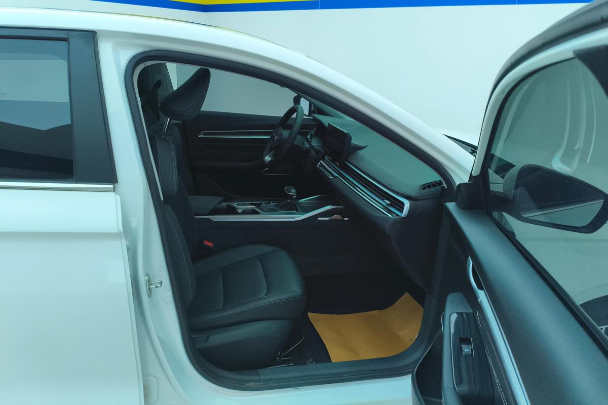 二手帝豪 2022款 第4代 1.5L CVT尊贵型图片6