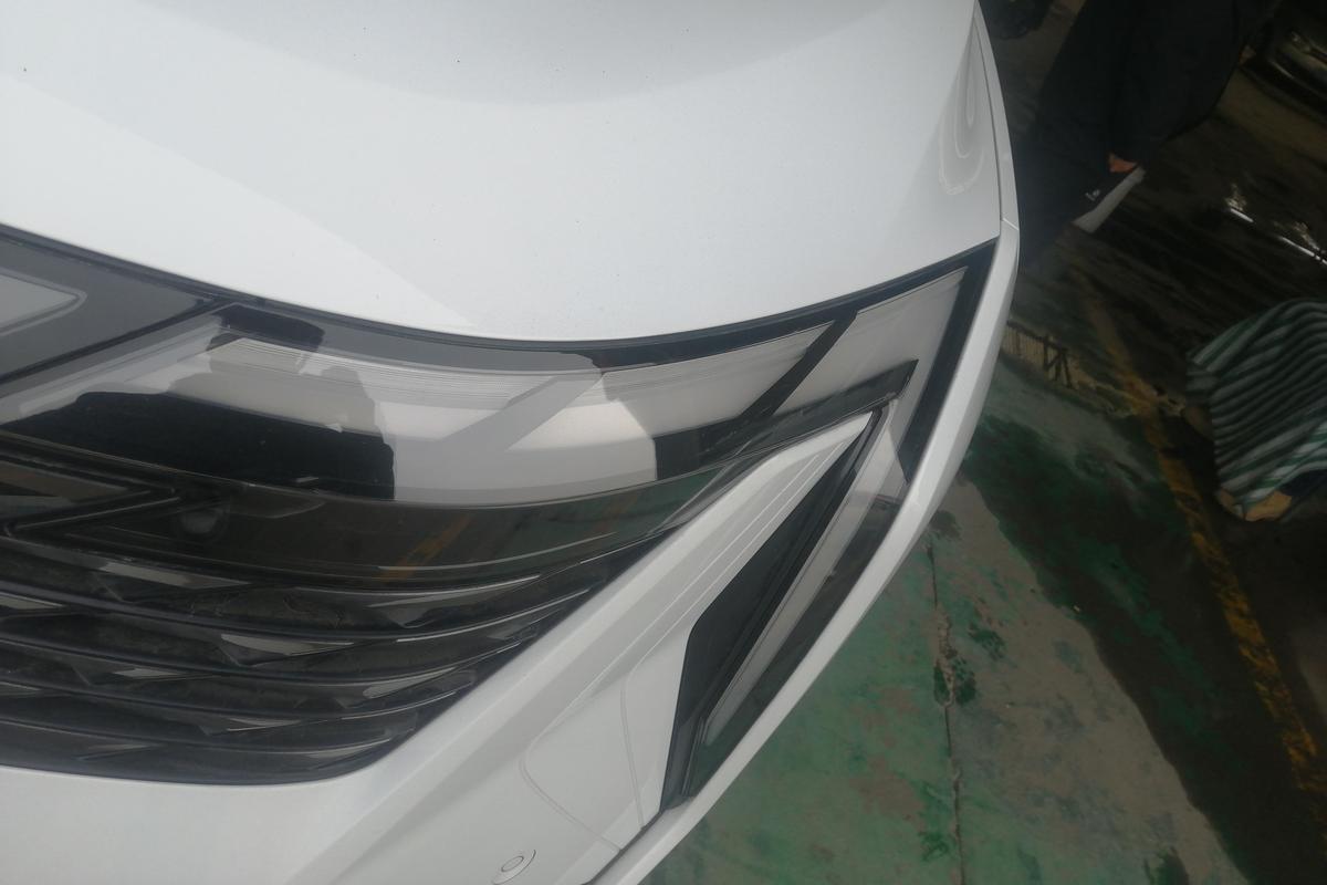 二手博越L 2023款 2.0TD DCT旗舰型图片2