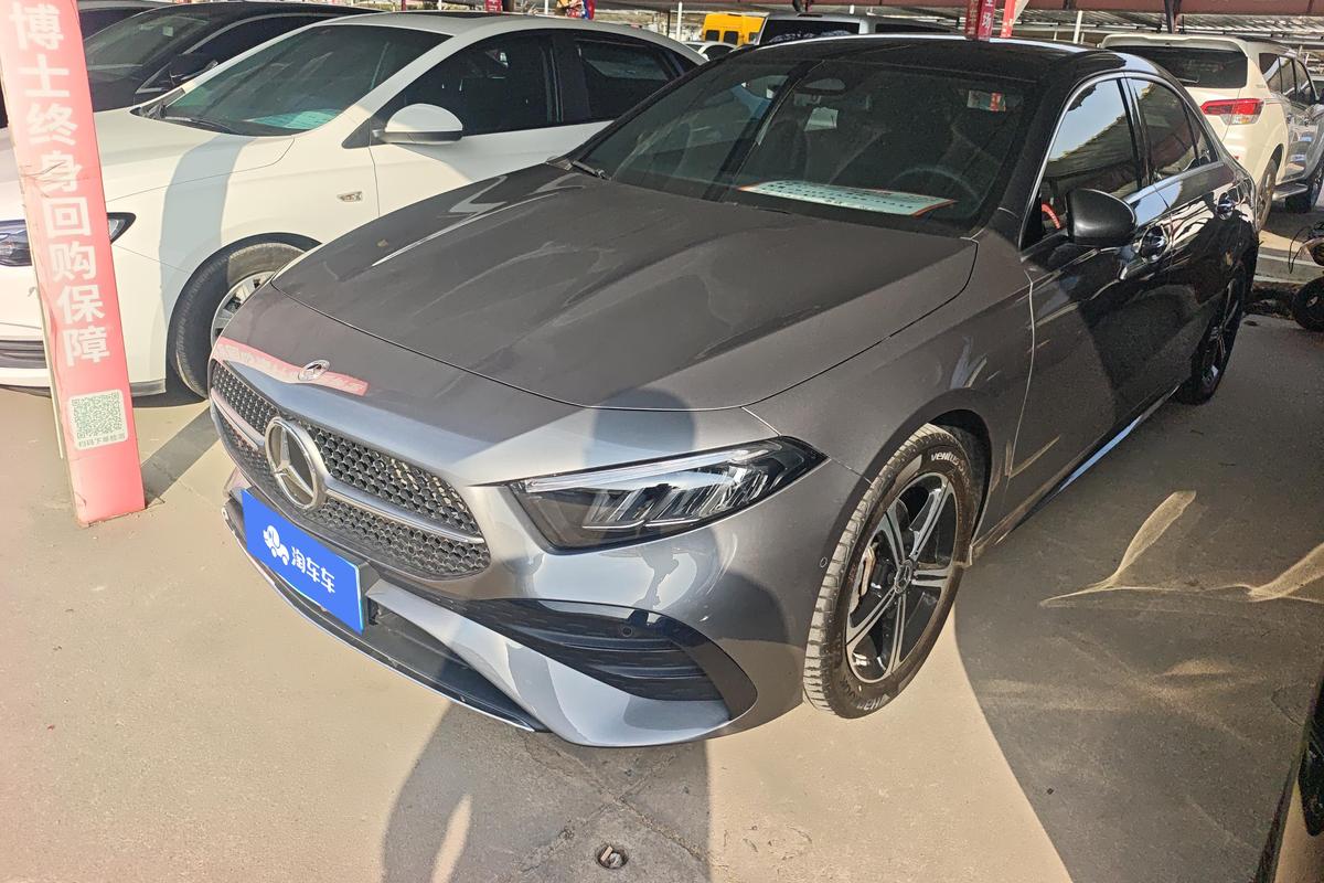 二手奔驰A级 2023款 A 200 L 运动轿车时尚版图片1