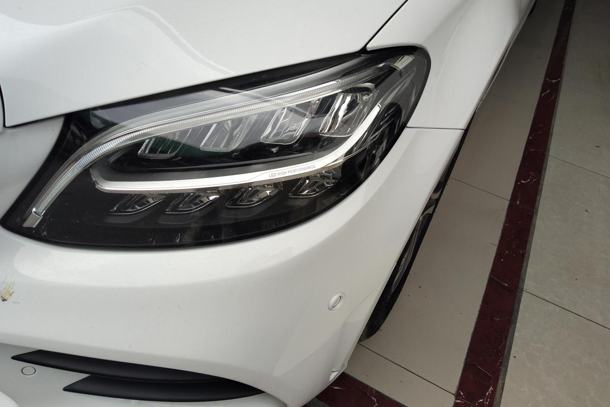 二手奔驰C级 2019款 改款 C 260 L 运动版图片2