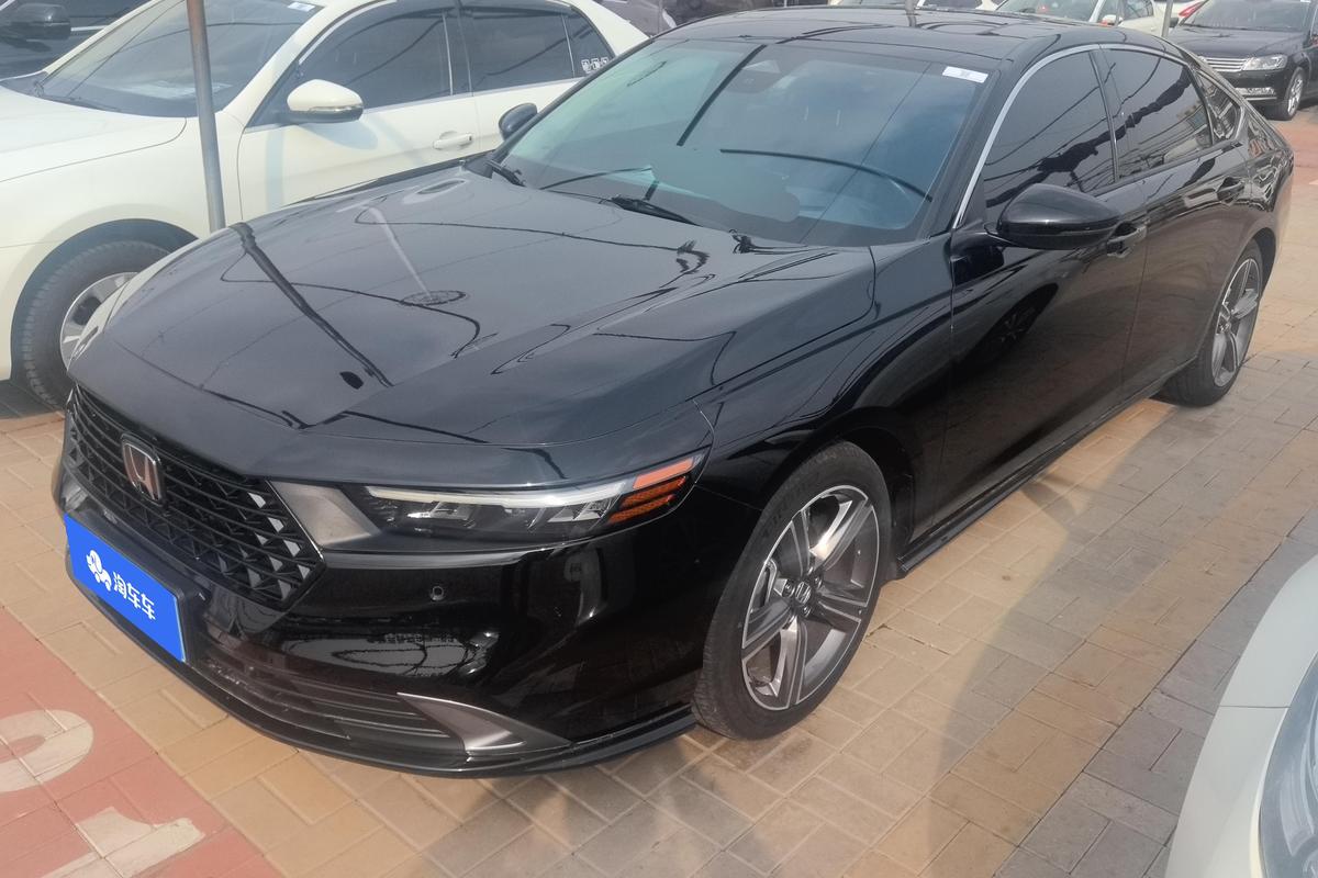 二手雅阁 2024款 锐·T动 260TURBO 尊贵版图片1