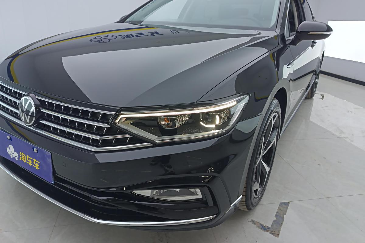 二手迈腾 2023款 200万辆纪念版 330TSI DSG豪华型图片2