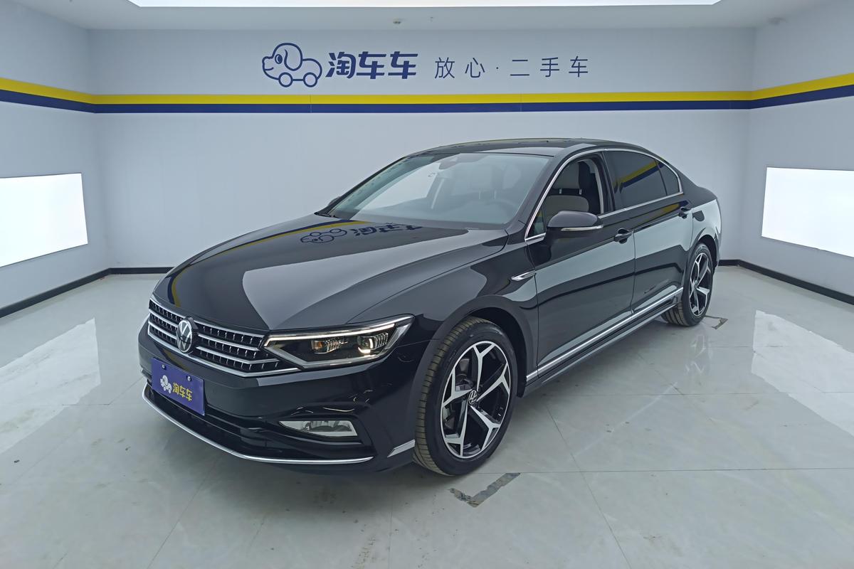 二手迈腾 2023款 200万辆纪念版 330TSI DSG豪华型图片1
