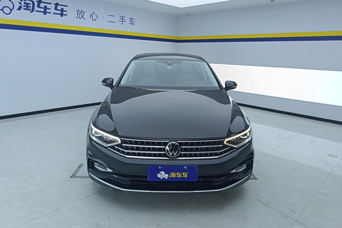 二手迈腾 2023款 200万辆纪念版 330TSI DSG豪华型图片3