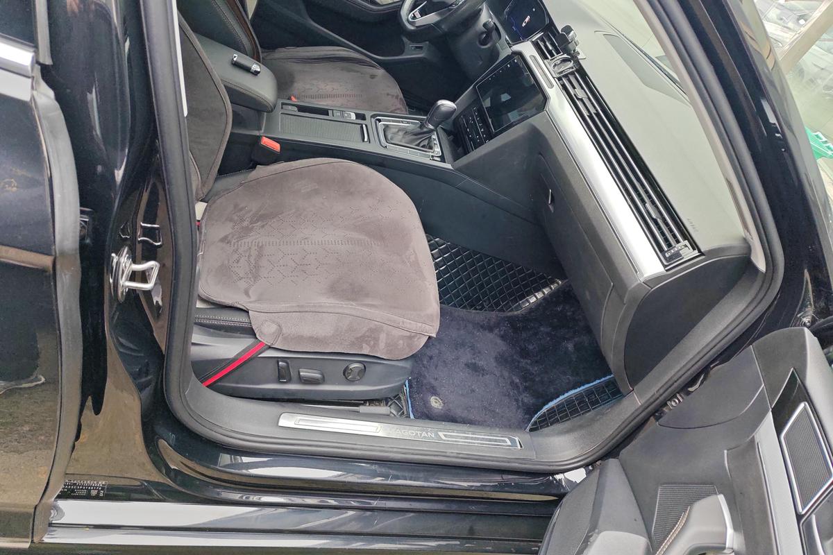 二手迈腾 2023款 200万辆纪念版 330TSI DSG豪华型图片6