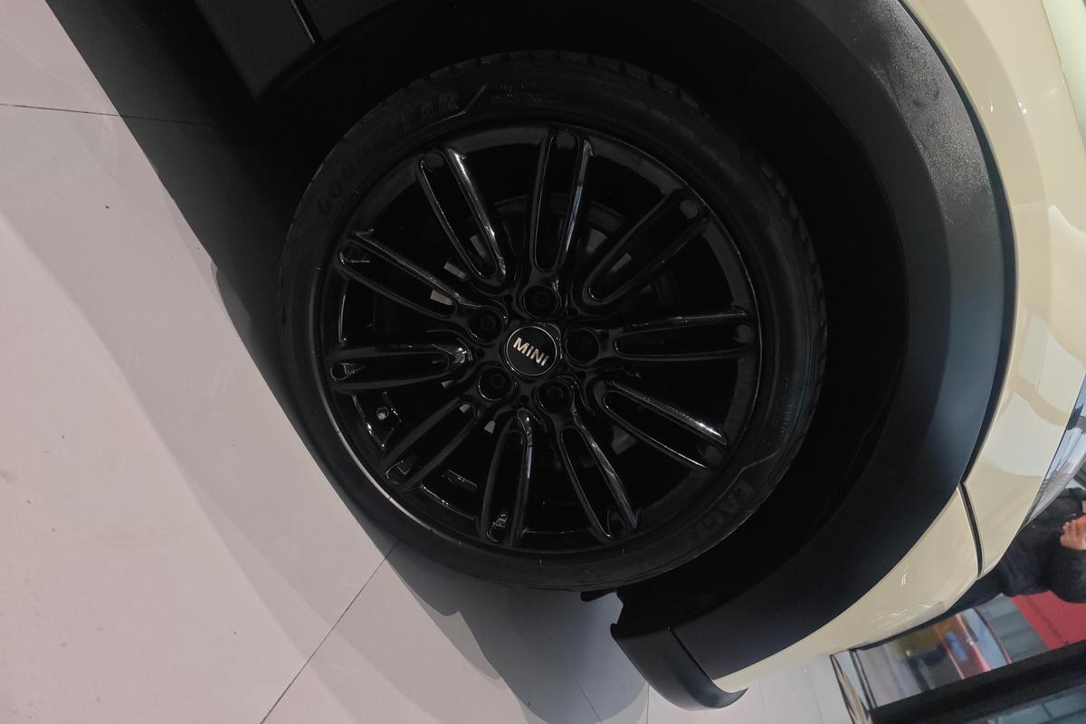 二手MINI 2022款 1.5T COOPER 经典派 五门版图片5