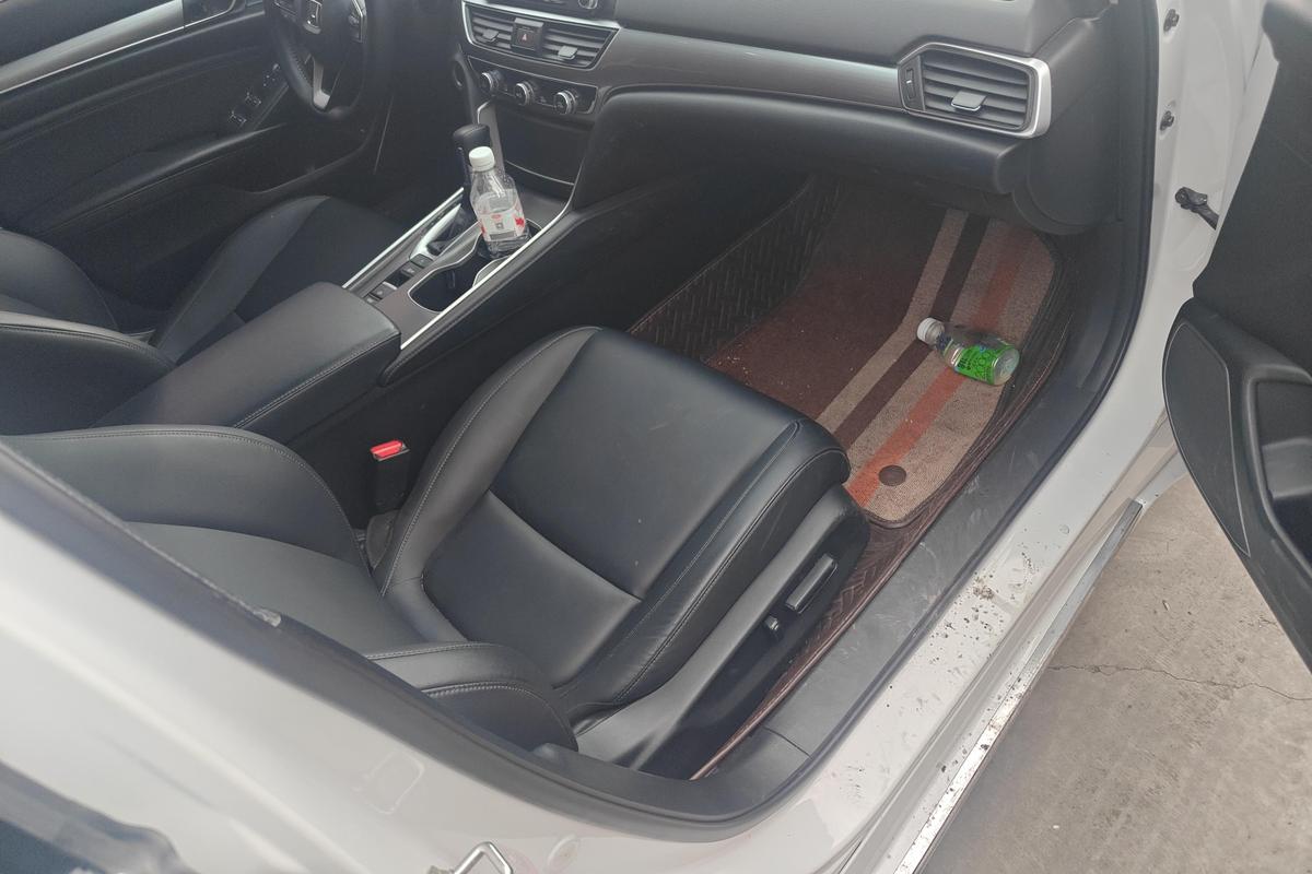 二手雅阁 2018款 260TURBO 精英版 国V图片6