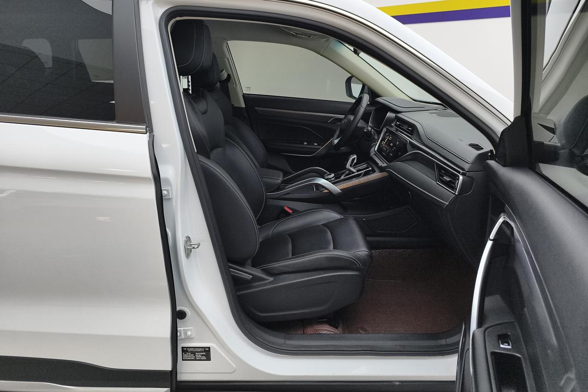 二手博越 2020款 1.8TD DCT智联PRO图片6