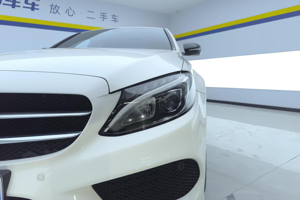 二手奔驰C级 2018款 C 200 运动版图片2