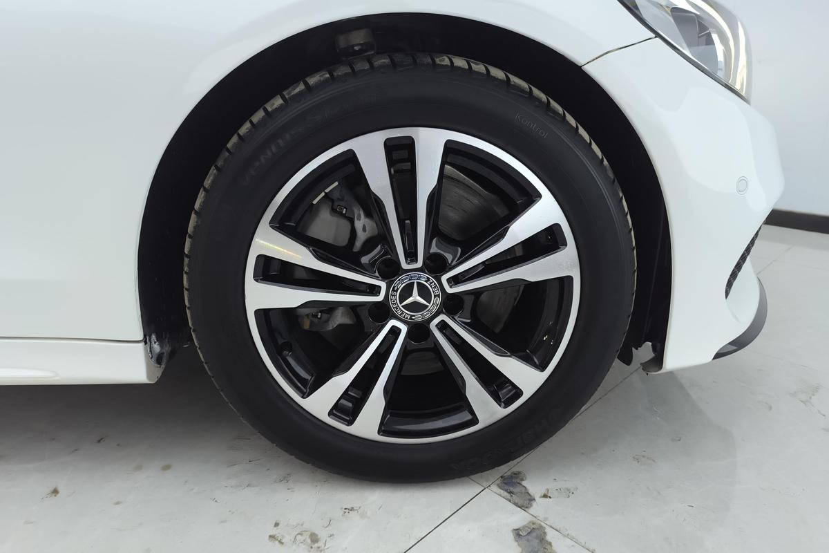 二手奔驰C级 2018款 C 200 运动版图片5