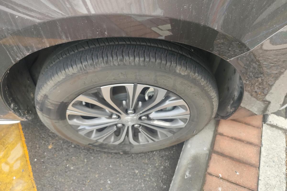 二手别克GL8 2023款 陆上公务舱 2.0T 舒适型图片5