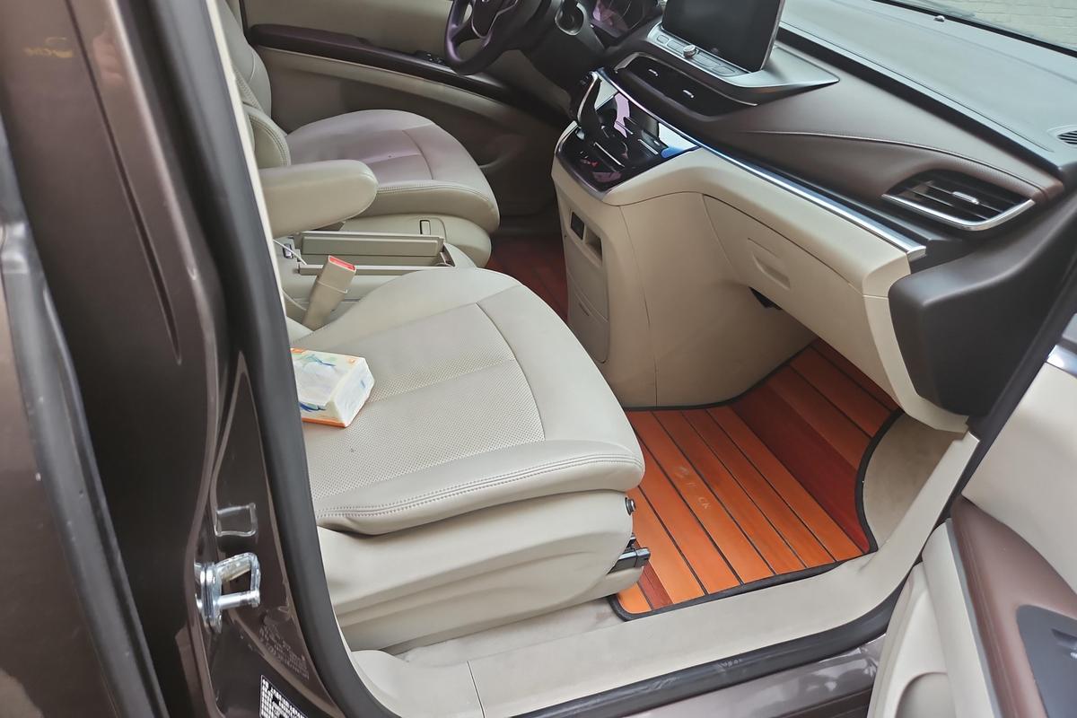 二手别克GL8 2020款 陆上公务舱 652T 舒适型图片6